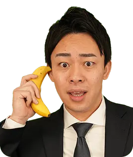 電話を持つスーツの男性